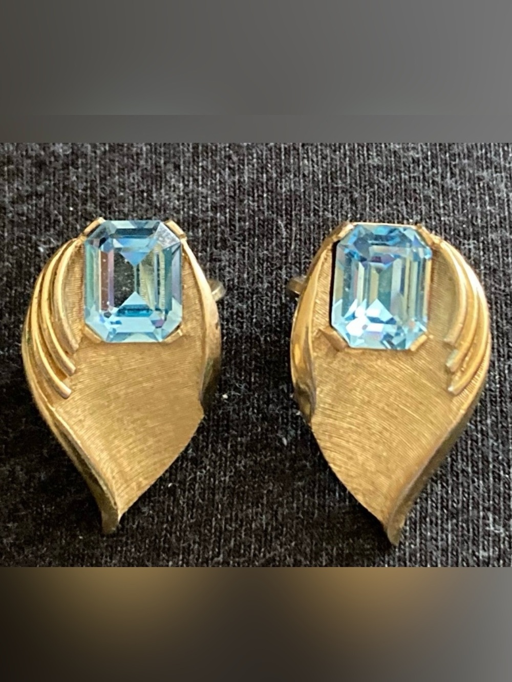 CROWN TRIFARI Vintage, Blue & Gold Leaf, Clip-On Earrings